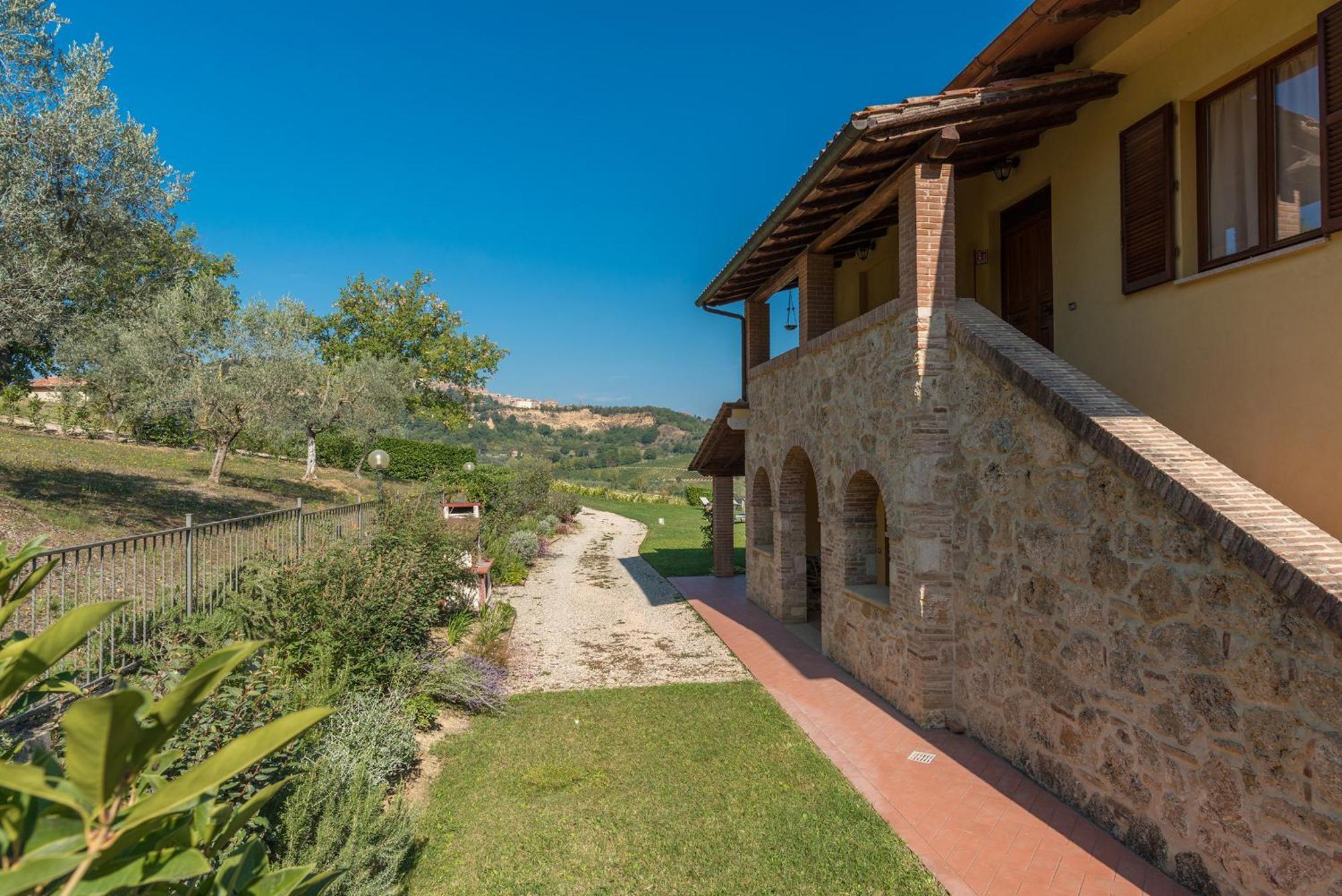 Bed and Breakfast The Grapevine By Manvi Montepulciano Stazione Esterno foto